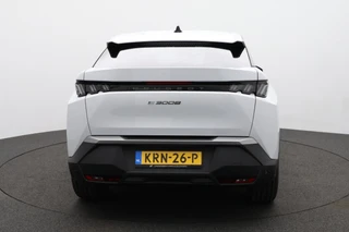 Peugeot e-3008 Allure 210 73 kWh 2+6 Jaar Garantie / 14