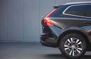 Volvo XC60 2.0 T6 Plug-in hybrid AWD Core Bright Panorama|Leder / 7