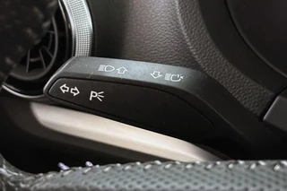 Audi A3 Sportback 30 TFSI Advance Sport S-Line Trekhaak Stoelverwarming Navi Virtual / 32