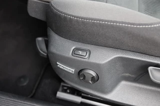 Volkswagen Golf 1.6 TDI Comfortline Business|Navi|ACC|Stoelverw.|Carplay| / 27