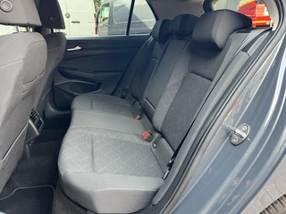 Volkswagen Golf 1.5 eTSI Style  | Carplay | ACC | PDC | Camera | Virtual | Stoel/Stuurverw. | Sfeerverlichting | / 17