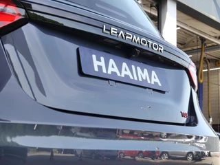 Leapmotor T03 Design 37.3 kWh | Nieuwe auto | Snel leverbaar! | Actieradius van 265 km (WLTP) Gecombineerd | Camera | Panoramadak | Adaptive cruise control | Dodehoek detectie | Lichtmetalen velgen / 37