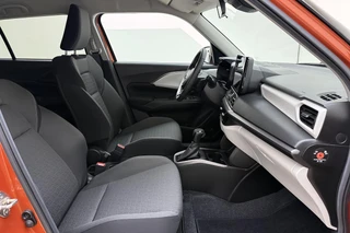 Suzuki Swift 1.2 Style Smart Hybrid 83pk | Automaat | Navigatie | Climate Control | Cruise Control Adaptief | Camera | Stoelverwarming | Draadloos Apple Carplay - Android Auto / 8