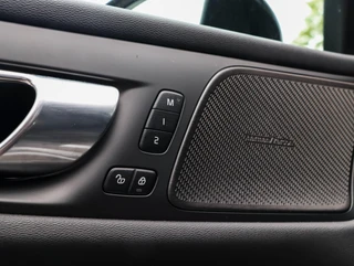 Volvo V60 T8 AWD Plus Dark 455PK Panoramadak HeadUp Display 360 Cam Alarm Getint glas / 6