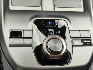Toyota bZ4X Touring EXECUTIVE AWD 75 kWh NIEUW! PANODAK JBL-AUDIO 1500KG TREKGEW LM-VELGEN 20" 4S-BANDEN STOELVERW/KOELING STUURVERW BLIND SPOT WARMTEPOMP EL-ACHTERKLEP / 27