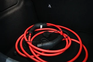 Lancia Ypsilon Edizione Cassina Limitata 51 kWh | NAVIGATIE | MASSAGE | DRAADLOZE LADER | DAB | 360 CAMERA / 18