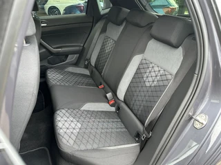 Volkswagen Polo 1.0 TSI 95pk R-Line 17 inch | Camera | Navi | Adapt. Cruise | Climate | Stoelverwarming | Rijklaar incl. garantie / 25
