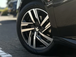 Peugeot 208 1.2 PureTech Allure Pack | Adaptive Cruise Control | Parkeercamera/-sensoren | Keyless Start | Apple Carplay/Android Auto | Climate Control | i-Cockpit | Navigatie | DAB | Full LED | Dealer Onderhouden | / 36