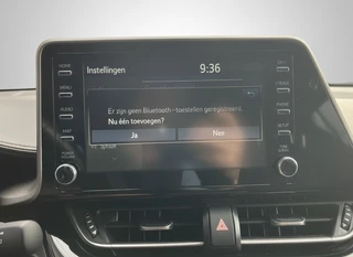 Toyota C-HR 1.8 Hybrid Active AUT  | 1e eigenaar | navigatie | camera | apple carplay | cruise control | 36.000 KM / 30