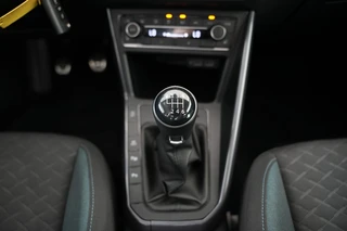 Volkswagen Polo 1.0 TSI HIGHLINE Camera, Navi, Carplay R line velgen / 14