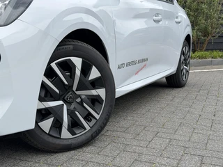 Peugeot 208 Style Hybrid 110PK e-DCS6 Automaat Parkeersensoren, Airco, DAB, Cruise Control, Elektrische Ramen, Centrale Deurvergrendeling / 2