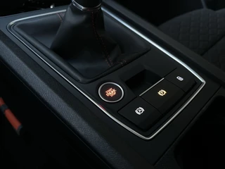 Seat Leon Sportstourer 1.0 TSI FR Business Intense Camera Sfeerverlichting Navigatie DAB+ / 25