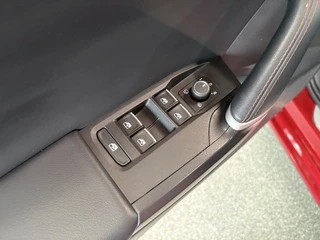 SEAT Leon Sportstourer 1.5 eTSi 150pk DSG FR Bns.Intense  SCHUIFDAK/LEDER/VIRTUAL/ADAPT.CRUISE/TREKH.WEGKLAPBAAR / 55