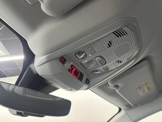 Peugeot 3008 1.6 HYbrid 225 Allure Pack Business CARPLAY NAVI ECC ADAPTIEF CRUISE. / 28