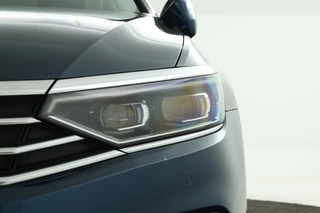 Volkswagen Passat Variant 1.6 TDI Comfort Business  Automaat, Navigatie, Apple carplay, Climate, / 7