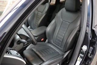 BMW iX3 High Executive 80 kWh Automaat  / Driving Assistant Professional / SOH 97% / Live Cockpit Professional / Trekhaak / Panoramadak / Adaptief Onderstel / Leder / Harman Kardon / Shadow Line / Head-Up Display / Adaptieve LED-koplampen / DAB / 20 Inch / 16