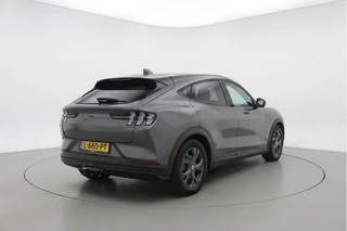 Ford Mustang Mach-E RWD 75 kWh | Geen import | Trekhaak | Panoramadak / 2