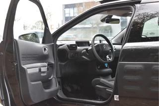 Citroën C4 Cactus 1.2 PureTech Shine Airbump Blackline  | NL-Auto | Nav | Cruise Control | PDC achter | LM-Velgen allweather | NAP | Distributie vervangen / 15