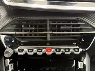 Peugeot 208 1.2 Hybrid 145 e-DCS6 GT | Alcantara | Stoelverwarming + massage | Achteruitrijcamera | Cruise | Apple Carplay/Android / 16