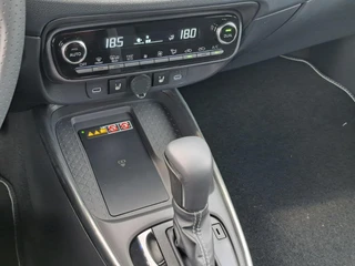 Toyota Aygo X Hybrid 115 GR Sport NIEUW IN DE SHOWROOM DIRECT LEVERBAAR 18'' LM-VELGEN PDC STOELVERWARMING AD-CRUISE / 21