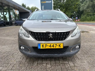 Peugeot 2008 1.2 Puretech Blue Lion Automaat ''Trekhaak - PDC - Navi '' / 2