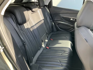 Peugeot 3008 1.2 131pk Allure Automaat Carplay Pano Leer Cam Nav Trekhaak / 24