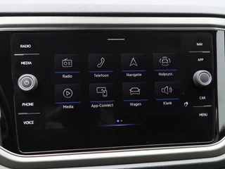 Volkswagen T-Roc 1.5 TSi 150 Pk Automaat Style Business | Adaptive Cruise Control | Elektrische Achterklep | Navigatie | Trekhaak | Stoelverwarming | 17 Inch / 25