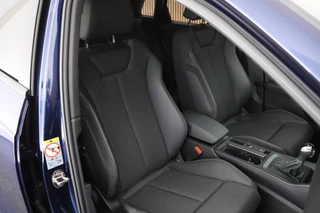Audi Q3 45 TFSIe 245pk S edition Trekhaak Keyless Stoelverwarming Navigatie Adaptive Cruise S-Line / 2