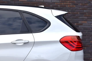 BMW 2-serie Active Tourer 220i HIGH EXE M-PAKKET LEDER NAVI / 20