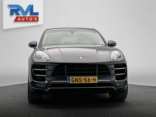 Porsche Macan 3.6 Turbo 400 pk | Bose | Glascoating | Memorie | Camera |Trekhaak | Stoelverwarming | 21 " | / 63