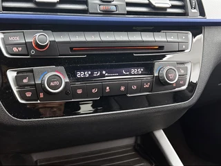 BMW 1-serie M140i xDrive Edition Shadow | Harman/Kardon | Stoelverwarming | Memory Stoelen | Leder / 15