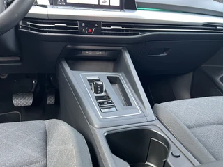 Volkswagen Golf 1.5 eTSI Style  | Carplay | ACC | PDC | Camera | Virtual | Stoel/Stuurverw. | Sfeerverlichting | / 31