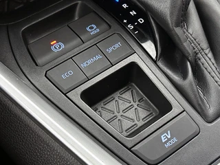 Toyota RAV4 2.5 Hybrid Active Automaat | Adaptive Cruise | Stoelverwarming | CarPlay | Camera | Trekhaak / 26