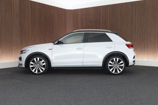 Volkswagen T-Roc 1.5 TSI 150pk DSG R-Line Sport Keyless Virtual Cockpit Navigatie / 5