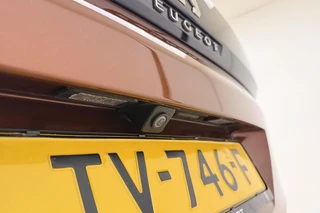 Peugeot 3008 1.2 PureTech Blue Lease Executive Camera l Climate Control l Cruise Control l Apple Carplay & Android Auto l PDC voor en achter l Bluetooth l Lichtmetalen Velgen l Afneembare Trekhaak / 11