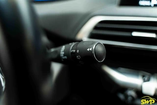 Peugeot 3008 1.2 PureTech Allure | Bi-tone | Navi | Camera | Keyless / 19
