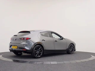 Mazda 3 2.0 SA-X Luxury Trekhaak | Leder | Head-up | All-seasonbanden / 2