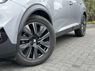 Peugeot e-2008 GT Pack 50 kWh 136PK Automaat Navigatie, Achteruitrijcamera, Keyless, Stoelverwarming, Adaptieve Cruise Control / 2