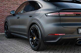 Porsche Cayenne Coupé 4.0 Turbo E-Hybrid GT  Burmester PDCC Carbon HUD ACC 360 / 35