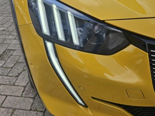 Peugeot 208 1.2 GT LINE NAVI TEL LEER SPORTSTOELEN KEYLESS VIRTUAL 3D / 11