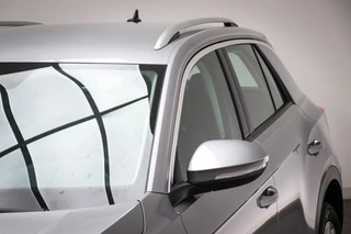 Volkswagen T-Roc 1.5 TSI Style | IQ LIGHT | STOELVERWARMING | CLIMA | APP CONNECT | DAB | PDC / 20