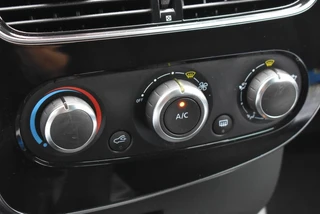 Renault Clio 0.9 TCE LIMITED CARPLAY / DEALER ONDERHOUDEN / 28