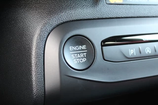 Ford Focus Wagon 1.0 EcoBoost Hybrid ST Line X  | BLIS | Head-Up | Trekhaak | Adaptieve cruise / 41