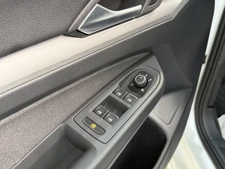 Volkswagen Golf Variant 1.5 eTSI 150pk DSG Style Pano dak / 33