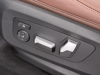 BMW X5 xDrive45e High Executive BOMVOL! | PANO | HARMAN KARDON | LASER LED | ELEK. ACHTER KLEP | ELEK. TREKHAAK | STOELVERWARMING | ELEK. MEM. SEAT | ACHTERUITRIJCAMERA | 22'' VELGEN | RIJKLAAR PRIJS + 12 MND BOVAG GARANTIE | / 23