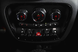 MINI Clubman 2.0 JCW ALL4 Chili  | S/K-Panodak | Adapt. Cruise | Stoelverw. | PDC | Camera | NAV + App.Connect | ECC | Harman Kardon | LM 19" | / 29