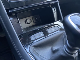 Opel Grandland X 1.2 Turbo Business Executive 130 pk  | 1e eigenaar | dealer onderh. | leder interieur | navigatie | camera | carplay / 33