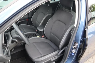 Ford Focus Wagon BUSINESS APPLE/ANDROID PARK-SENSOREN WINTERPACK CLIMA LED ALL-SEASON KEYLESS / 17