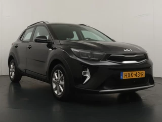 Kia Stonic 1.0 T-GDi MHEV DynamicLine  - Apple Carplay/Android Auto - Achteruitrijcamera - Cruise Control - Fabrieksgarantie t/m 07-2032 / 12