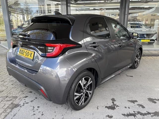 Toyota Yaris 1.5 Hybrid 115 First Edition Adaptive cruise ctrl / 2